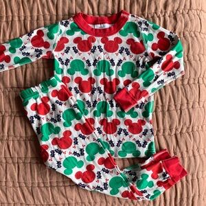 Hanna Andersson Mickey Mouse Disney Christmas pajamas size 100cm size 4